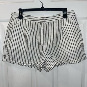 Forever 21 black and white striped linen shorts‎ size Medium